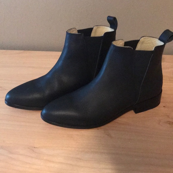 Nisolo Chelsea Boot - Picture 2 of 4